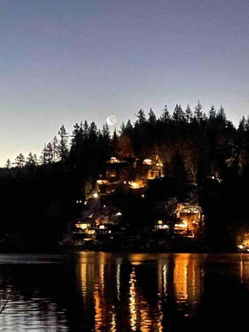 Oceanfront Zen Villa North Vancouver Eksteriør bilde